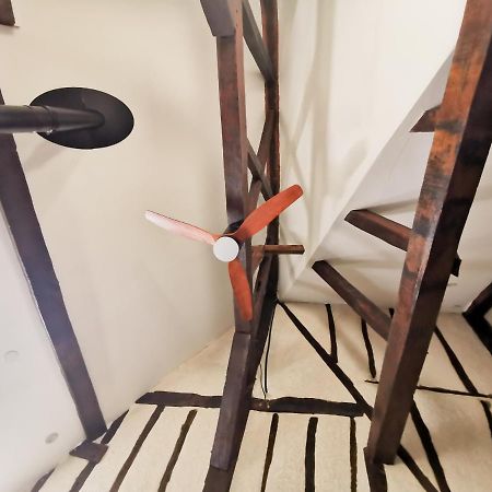 شقة Loft Atypique Au Calme Avec Cour Privative بورج المظهر الخارجي الصورة