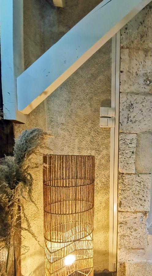 شقة Loft Atypique Au Calme Avec Cour Privative بورج المظهر الخارجي الصورة