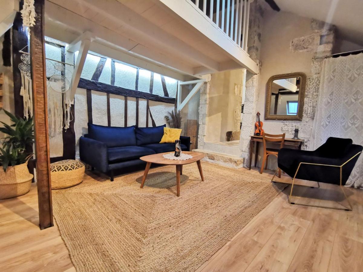 شقة Loft Atypique Au Calme Avec Cour Privative بورج المظهر الخارجي الصورة