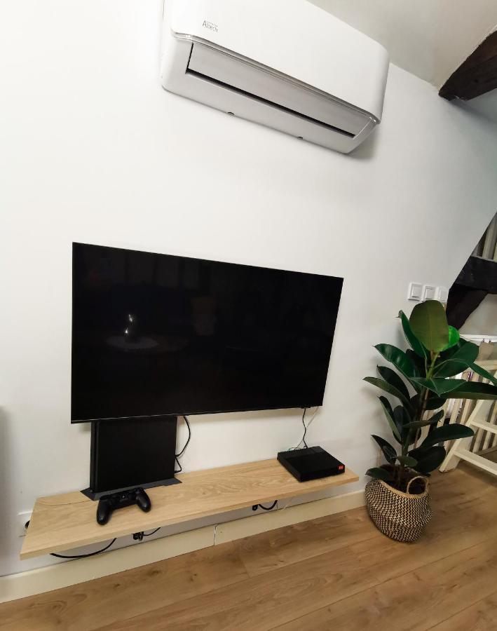 شقة Loft Atypique Au Calme Avec Cour Privative بورج المظهر الخارجي الصورة