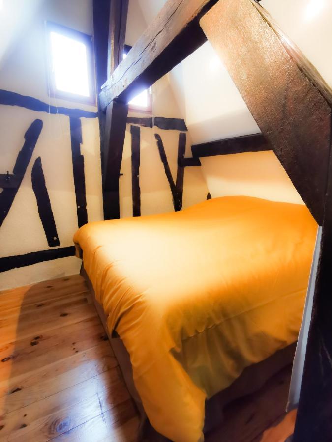 شقة Loft Atypique Au Calme Avec Cour Privative بورج المظهر الخارجي الصورة